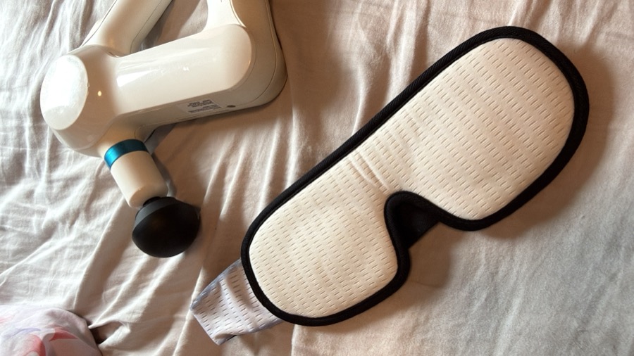 Therabody Theragun and Sleep Oasis eye mask recovery kit